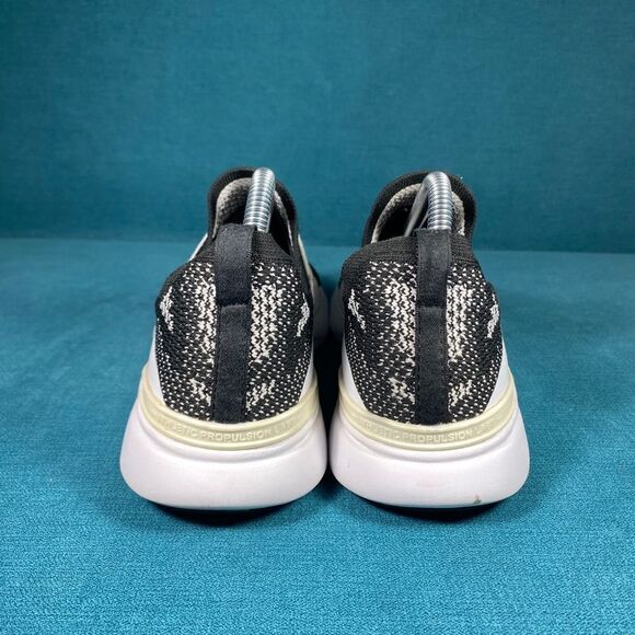 Size 9.5 - Women’s APL Techloom bliss black and white shoes - Picture 2 of 8